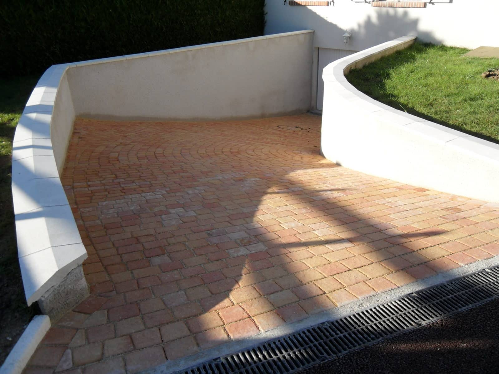 Aménagement descente, allée de garage Lantana Paysage — free download