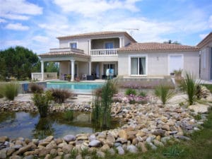 Aménagement d’un bassin et tour de piscine à Nîmes, Gard (30) - Lantana Bellerive Jardin