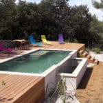 Installation d’une piscine à débordement et d’une terrasse en bois à Nîmes, Gard (30) - Lantana Bellerive Jardin