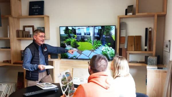 6. Le suivi et l’entretien : un accompagnement sur le long terme Un jardin évolue, se transforme, s’embellit avec le temps. C’est pourquoi nous proposons des contrats d’entretien personnalisés, adaptés à vos besoins et à votre rythme de vie. Nos jardiniers expérimentés assurent un suivi rigoureux : taille, soin des plantations, entretien des surfaces, gestion de l’arrosage… Un service sur mesure qui garantit la longévité, la beauté et la vitalité de votre espace. 7. Votre projet, notre signature Depuis plus de trois décennies, Lantana Loirat Paysage met son expertise au service des particuliers et des professionnels de la région de Guérande, La Baule, Le Pouliguen et Pornichet. Notre promesse : • Des créations sur mesure et durables. • Un accompagnement de confiance à chaque étape. • Un résultat haut de gamme qui valorise votre patrimoine et votre qualité de vie. Contactez nos équipes dès aujourd’hui pour échanger sur votre projet ou planifier votre visite dans notre showroom. Ensemble, créons le jardin qui vous ressemble.