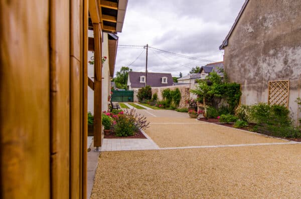 Allée jardin gravier